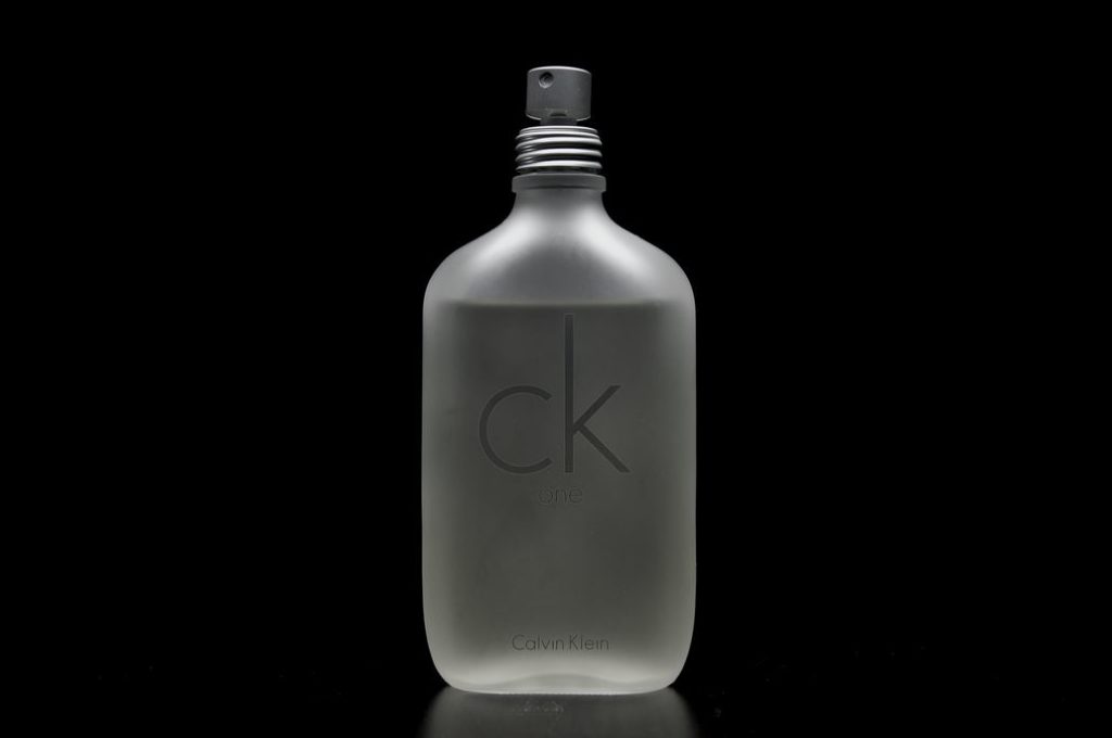 香水】永遠の名作「CK-one」ってどんな香り？検証してみました 