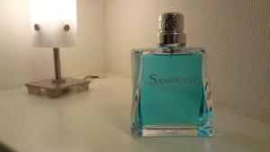 【香水レビュー】サムライってどんな香り?爽やか系の定番でモテる男へ