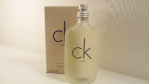 【香水】永遠の名作「CK-one」ってどんな香り?検証してみました