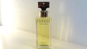 【香水レビュー】エタニティってどんな香り？カルバンクライン永遠の名作。