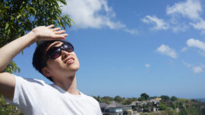 どうして男も日焼け止めが必要なの?塗らないと肌はどうなる?