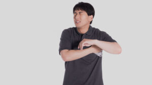 【改善策】男の体臭ケアの方法とは?臭くなる原因は何?